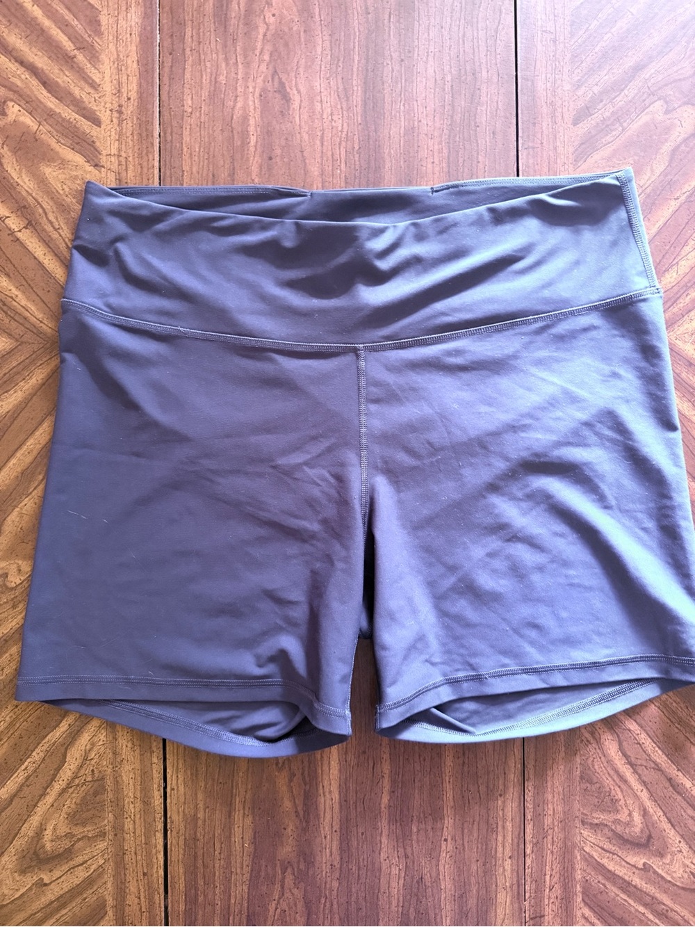 Old Navy Active High Rise Athletic Bike Shorts in Black